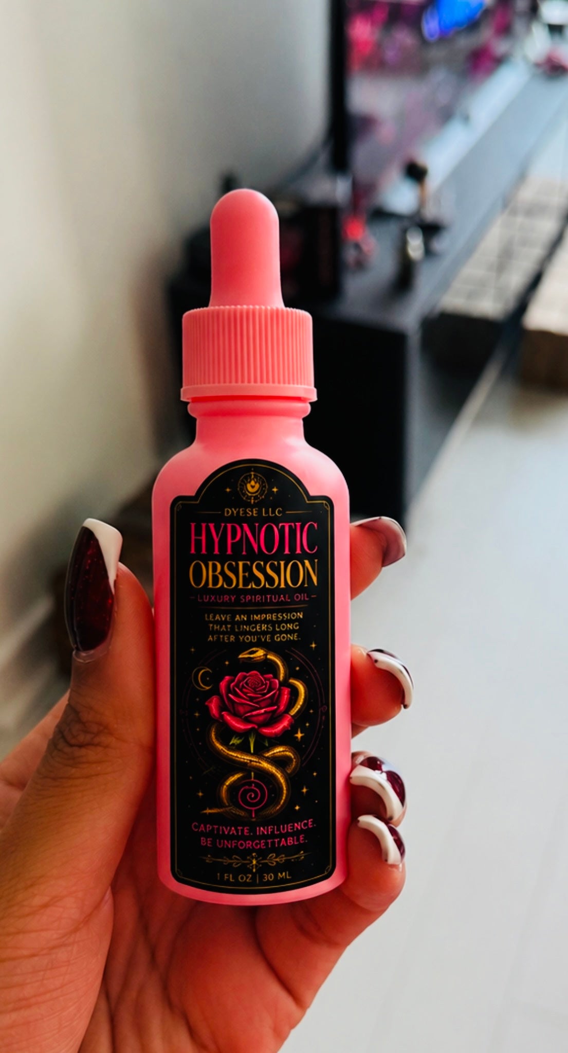 Hypnotic Obsession - Luxury Spiritual Oil

Luxury Spiritual Oil for Magnetic Presence & Unforgettable Charm