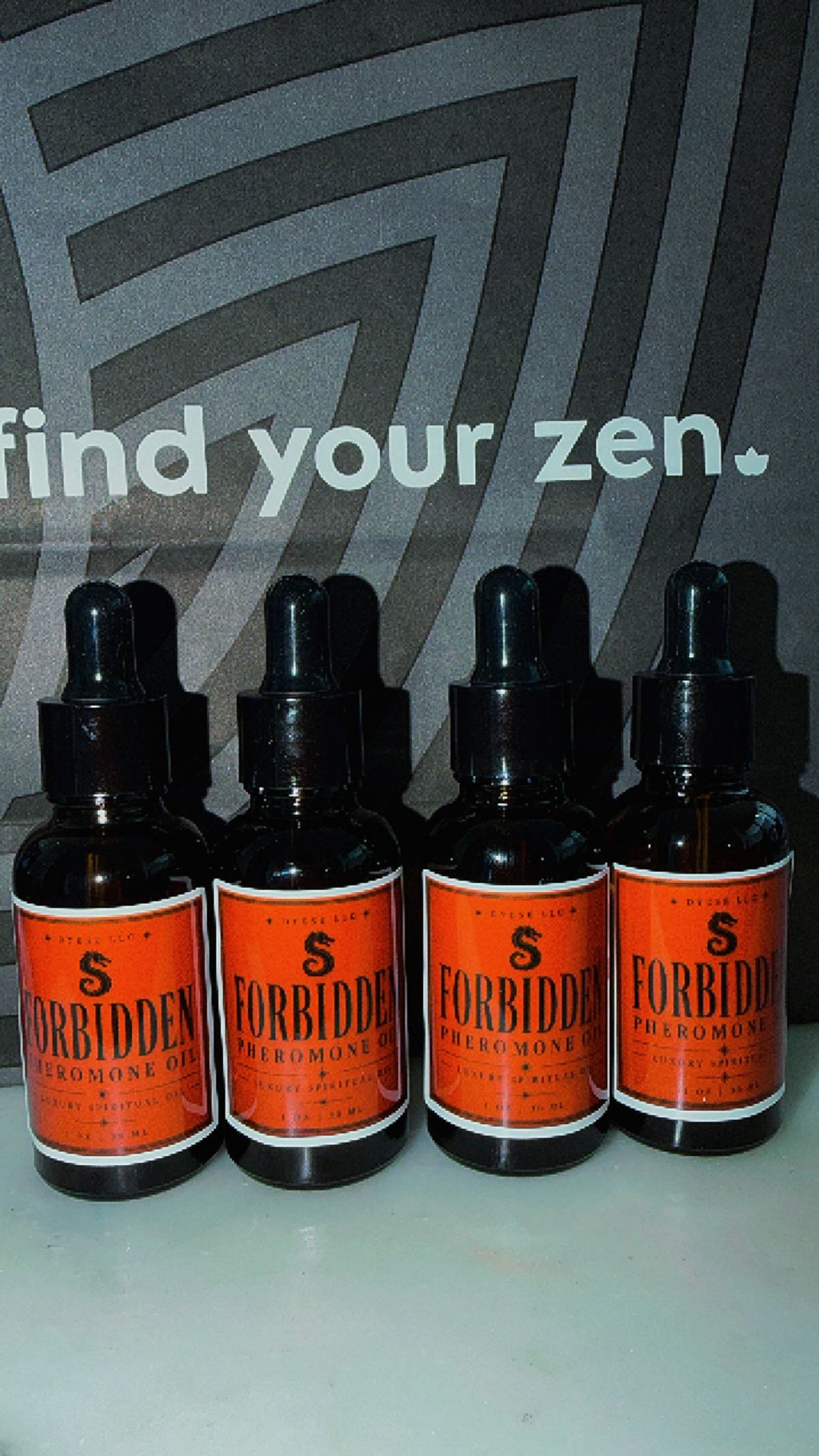 Forbidden Pheromone Oil

Conjure Oil for Natural Magnetism, Sensual Energy & Personal Attraction