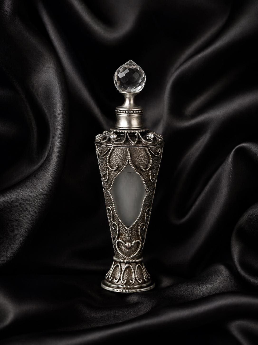 Hekate’s Key Heirloom Elixir | One of One Hekate Ritual Oil | Witchcraft & Manifestation Magical Amplifier | Keepsake Bottle